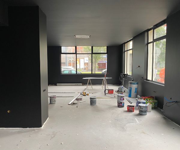 Travaux de rénovation intérieure d’un local commercial